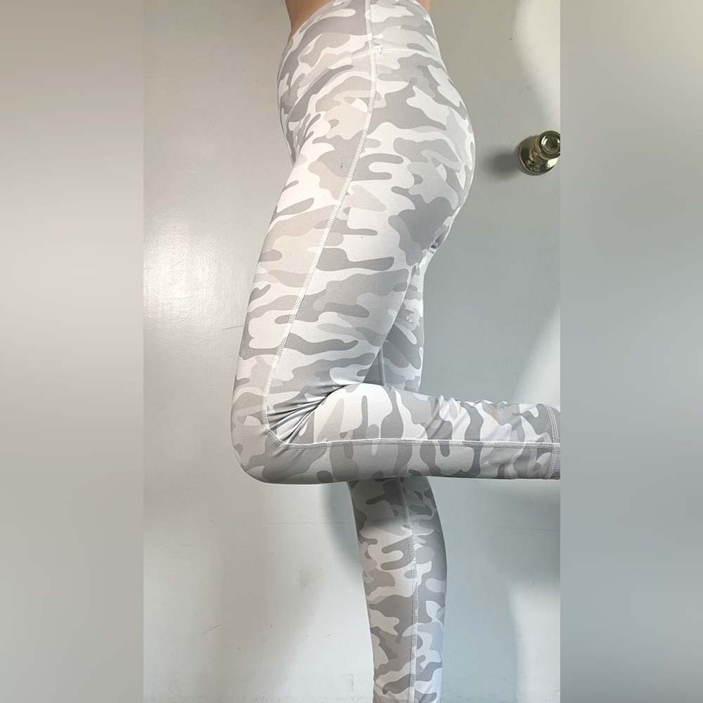 Dance skin white/grey camouflage leggings